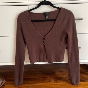 brown long sleeve shirt🤎